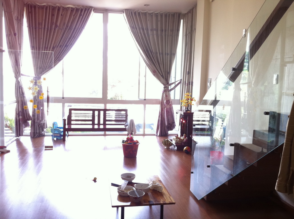 Bán nhà đẹp giá đã rẻ lại còn tặng cả xe hơi - 2